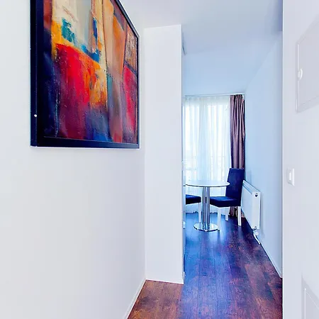 By Livingdowntown * ציריך