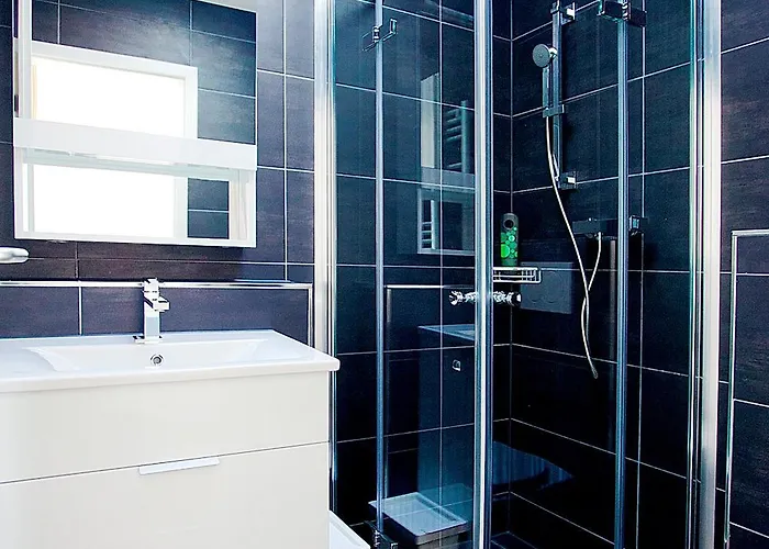 By Livingdowntown Apartment