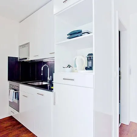 By Livingdowntown Zurych