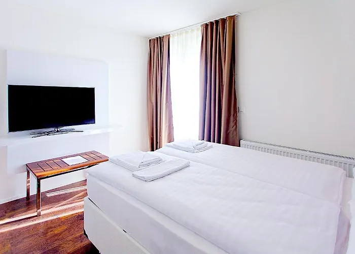 By Livingdowntown Apartman *